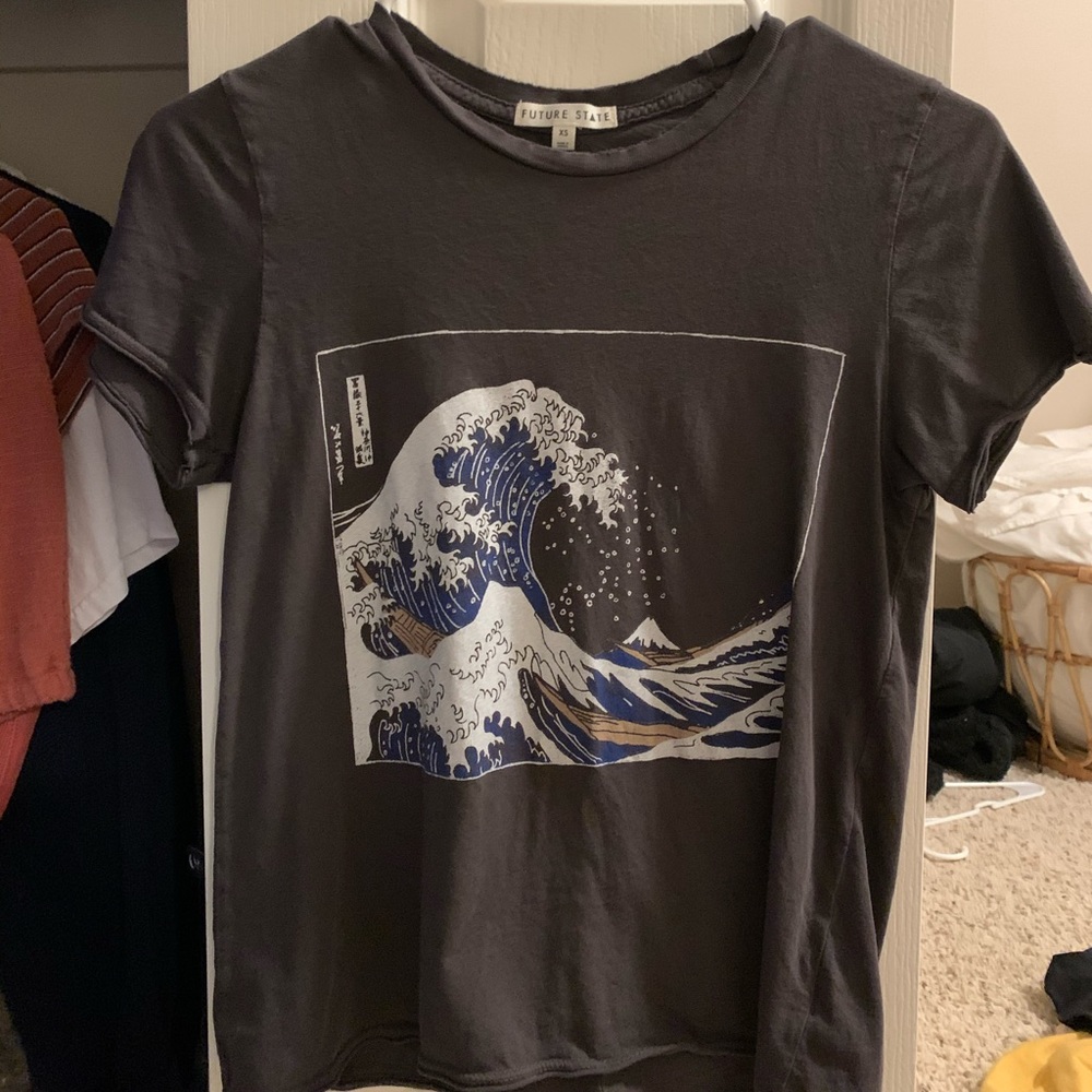 urban outfitters wave tee